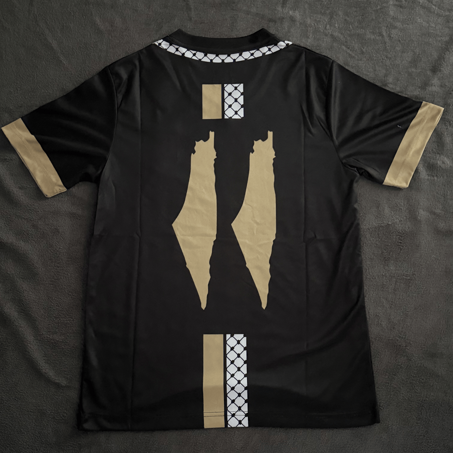 Sort/Guld - فلسطين