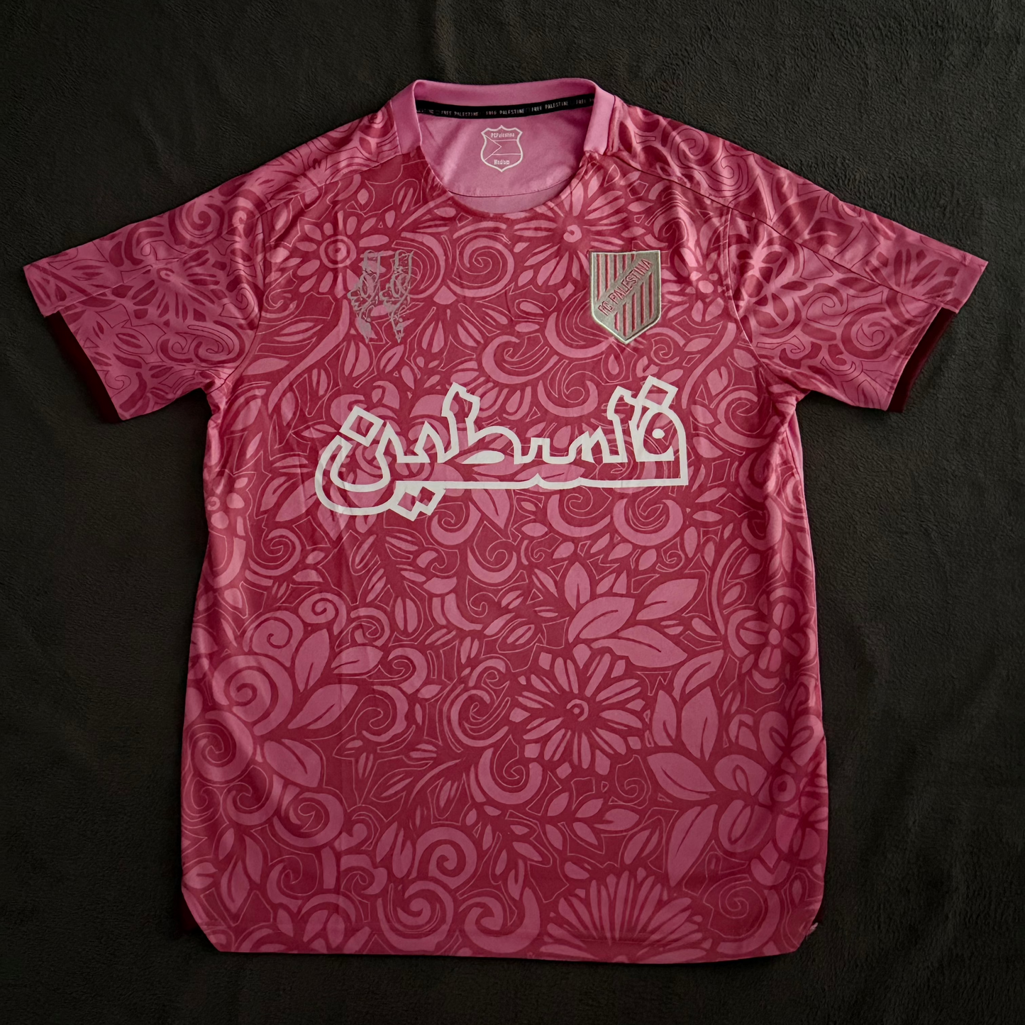 Pink – فلسطين